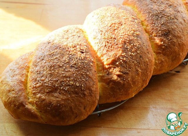 Braid with apples and nuts