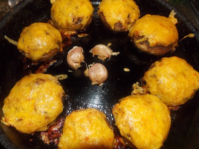 Mushrooms stuffed with rice