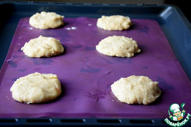 Oatmeal cookies with raisins