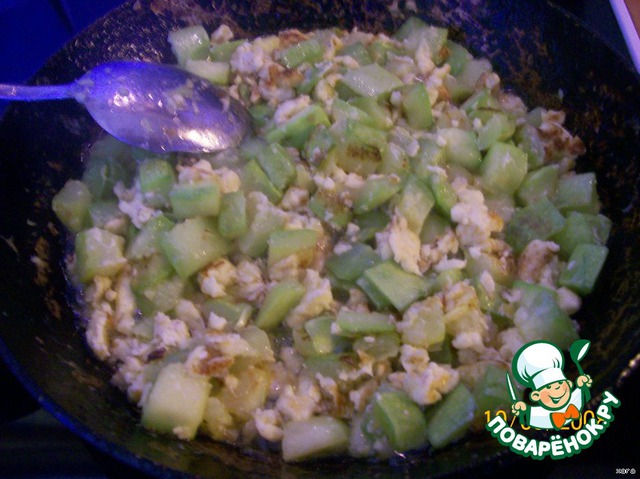 Salad of zucchini and cauliflower