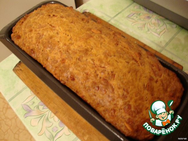 Cheese and vegetable bread with pumpkin seeds