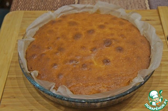 Pie-turnover with mango