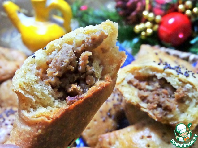 Crunchy meat pies