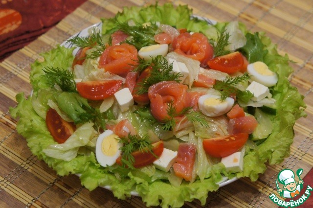 Salad with salmon and selderey