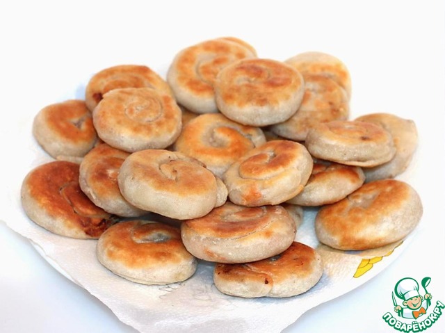 Pancakes with onion and meat filling
