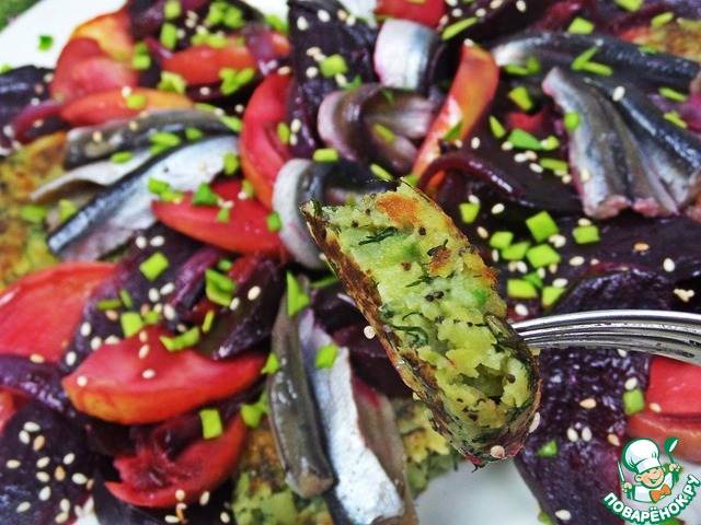 Маковые картофельные котлеты с овощами и килькой