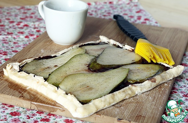 Chocolate-pear tart