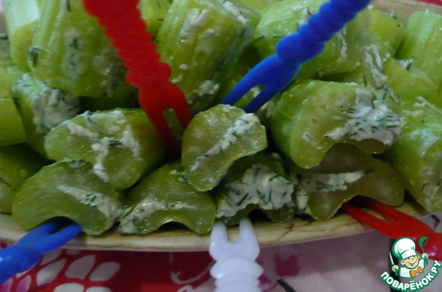 Фаршированный сельдерей