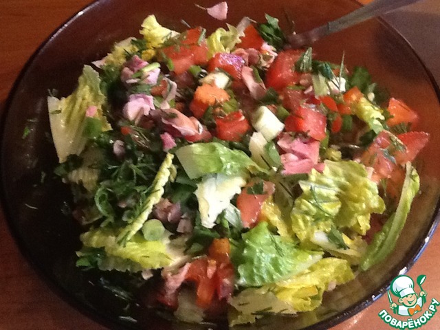 Salad with smoked chicken without mayonnaise