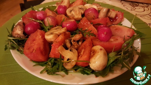 Warm salad with arugula