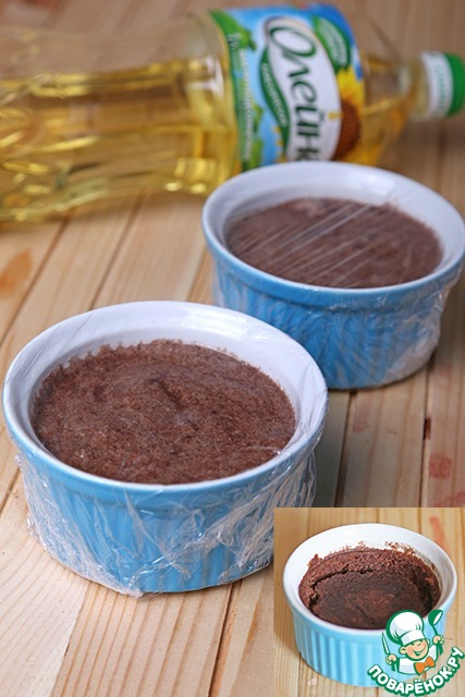 Cherry cakes with rice bran for a couple