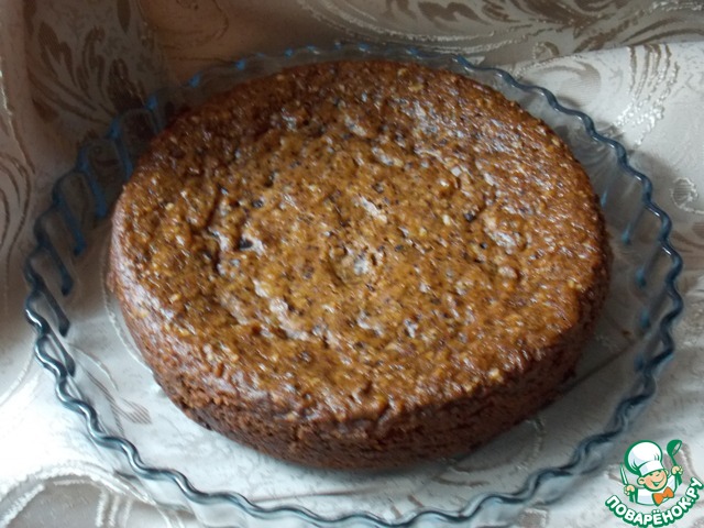 Cake of boiled condensed milk in the slow cooker
