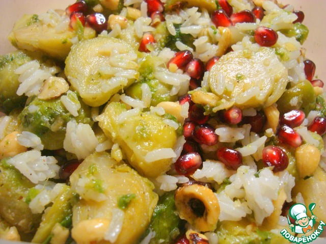 Салат с брюссельской капустой, рисом и гранатом