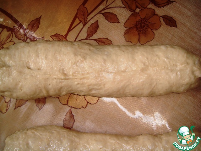 Homemade mini-baguettes with flour from Hercules and mnogozonnoy flakes with a salsa of Basil with cashews and garlic