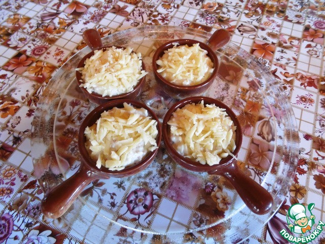 А-ля жюльен с луком-пореем и ветчиной