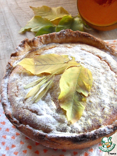 The pumpkin pie, orange and raisins