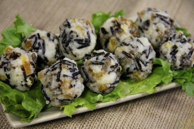 Appetizer of wild rice and potatoes