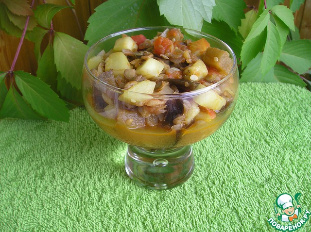 Тушеные овощи и чечевица