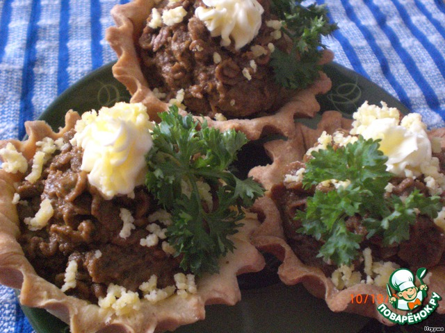 Тарталетки с печеночным паштетом