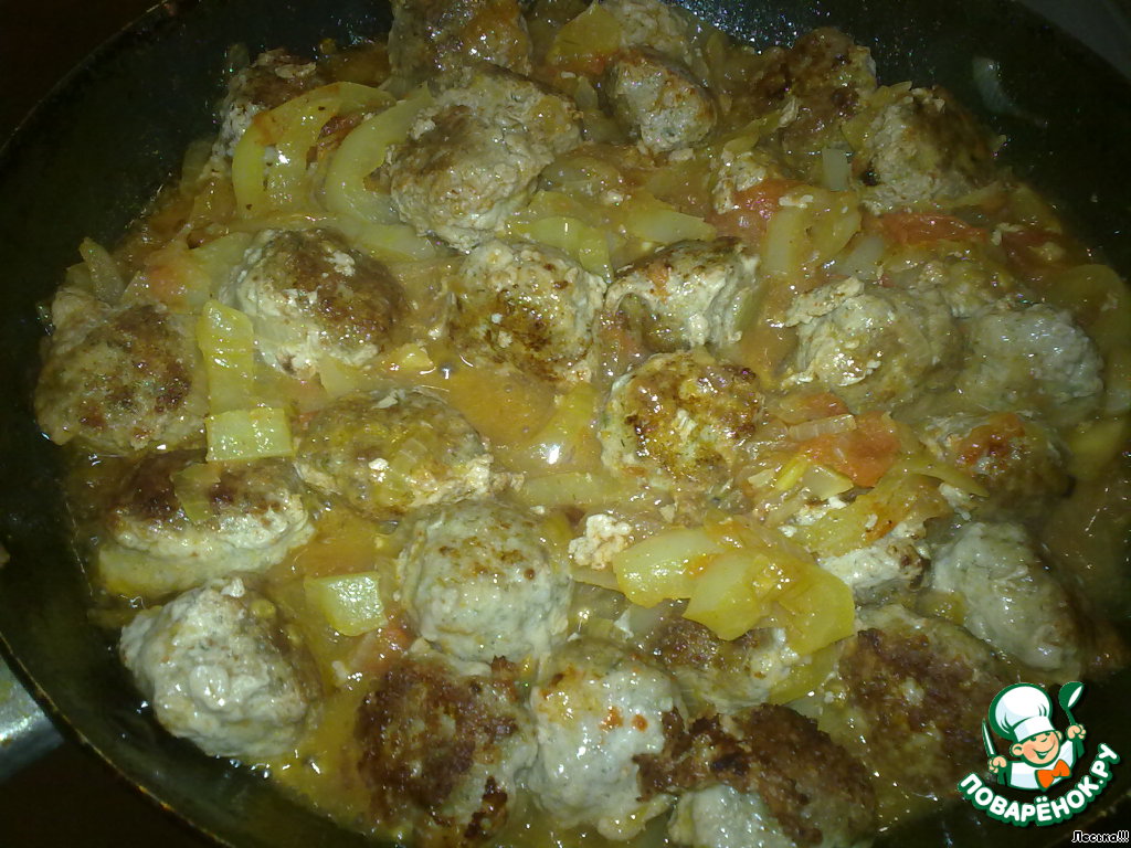 The meatballs with vegetables