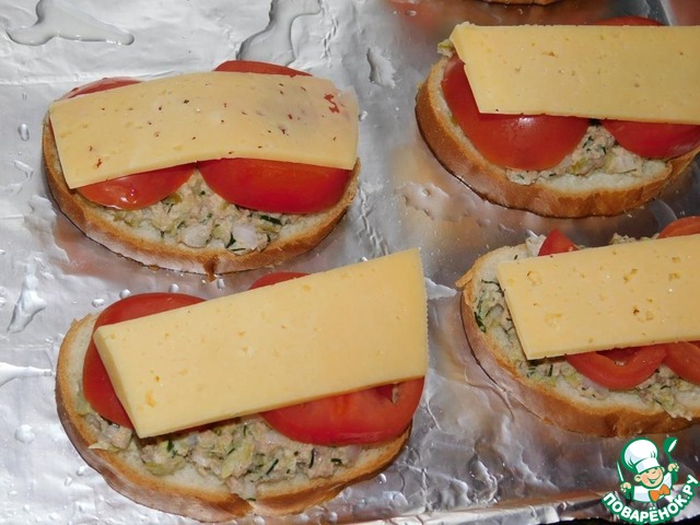 Бутерброды с тунцом и огурцом