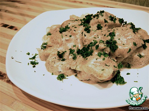 Homemade ravioli in mushroom sauce