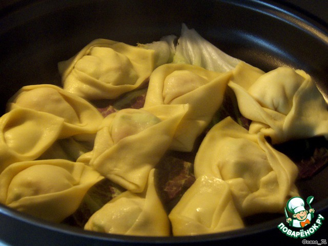 Tortelli with avocado and salmon