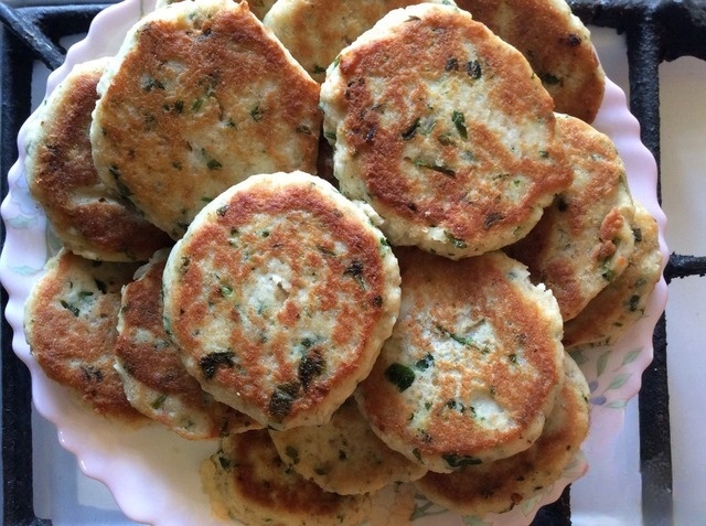 Patties of boiled chicken fillet
