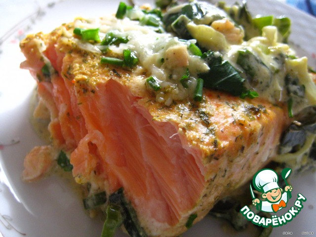 Marinated baked salmon with sauce