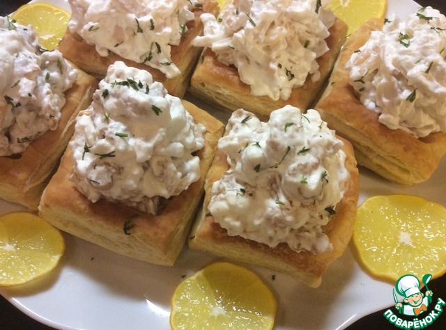 Закуска на слоеном тесте