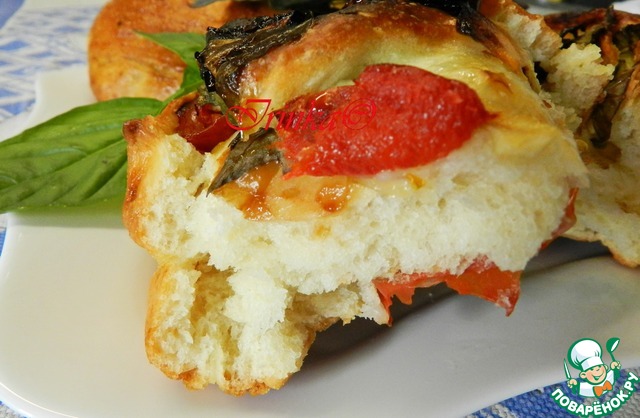 Italian bread with tomatoes and Basil