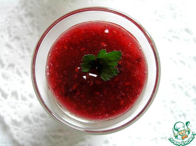 Verrine with chicken and raspberry jam