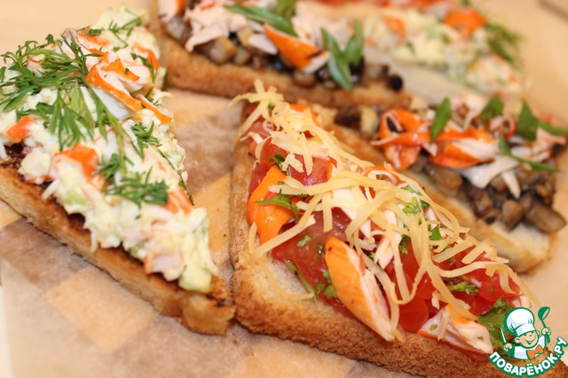 Быстрые тосты с крабовыми палочками 