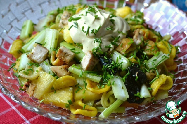 Salad with chicken breast 