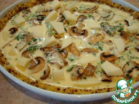 Quiche with quinoa, mushrooms and broccoli