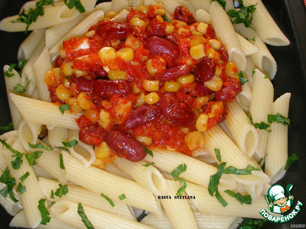 Pasta with corn and red beans