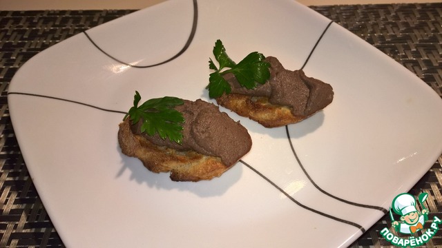 Crostini with pate on Tuscan