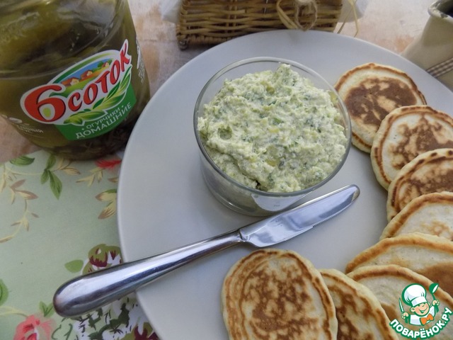 Овсяные оладьи с острой намазкой