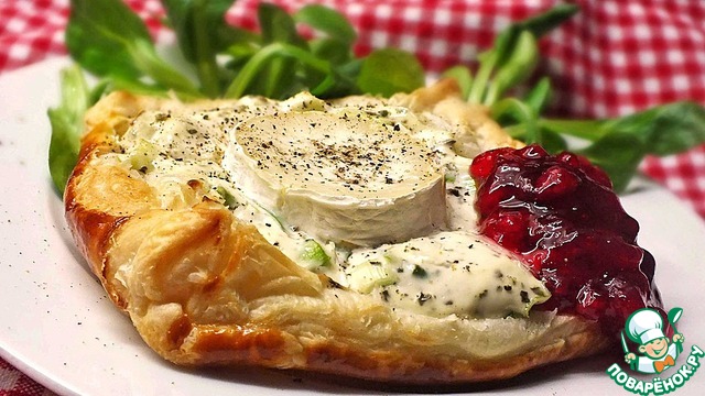 Тарталетки с козьим сыром и клюквой