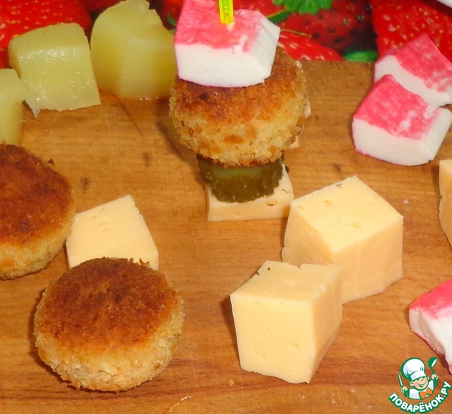 Канапе с мини-котлетками