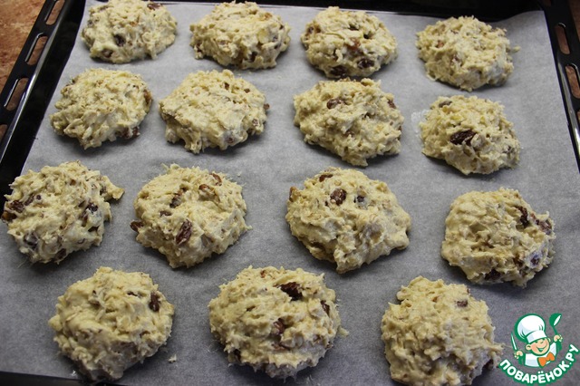 Banana-oatmeal cookies