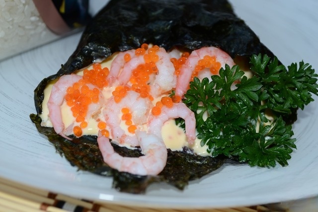 Hand-roll with shrimp