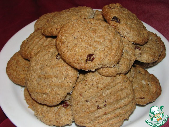 Oatmeal cookies with raisins and nuts