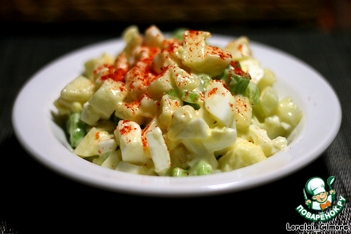 Salad with fruits and vegetables