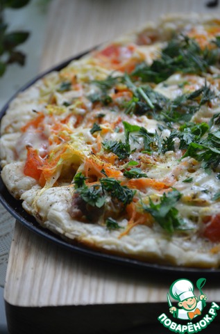 Pizza with chicken and grapefruit