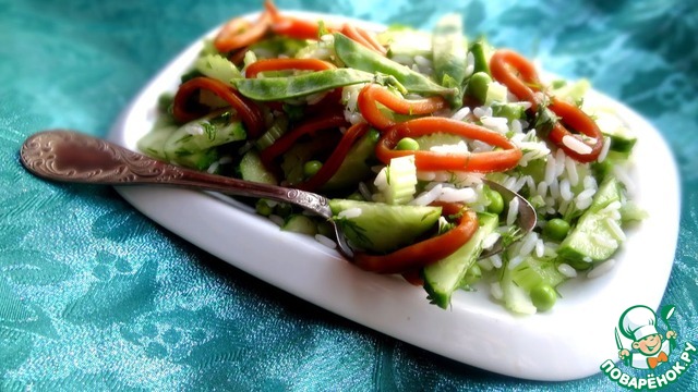 Рисовый салат с весенними овощами
