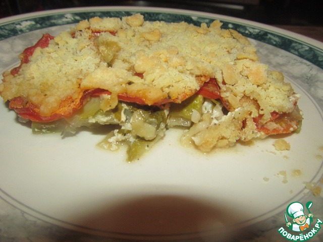 Crumble zucchini and tomatoes