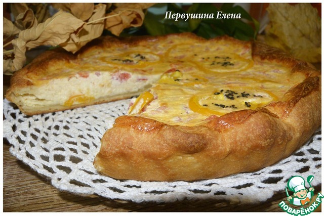 Pie with cheese and curd