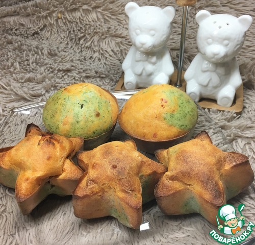 Tomato-spinach muffins with chicken breast