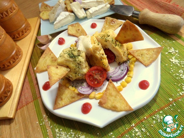 Омлет с добавками и кукурузными чипсами